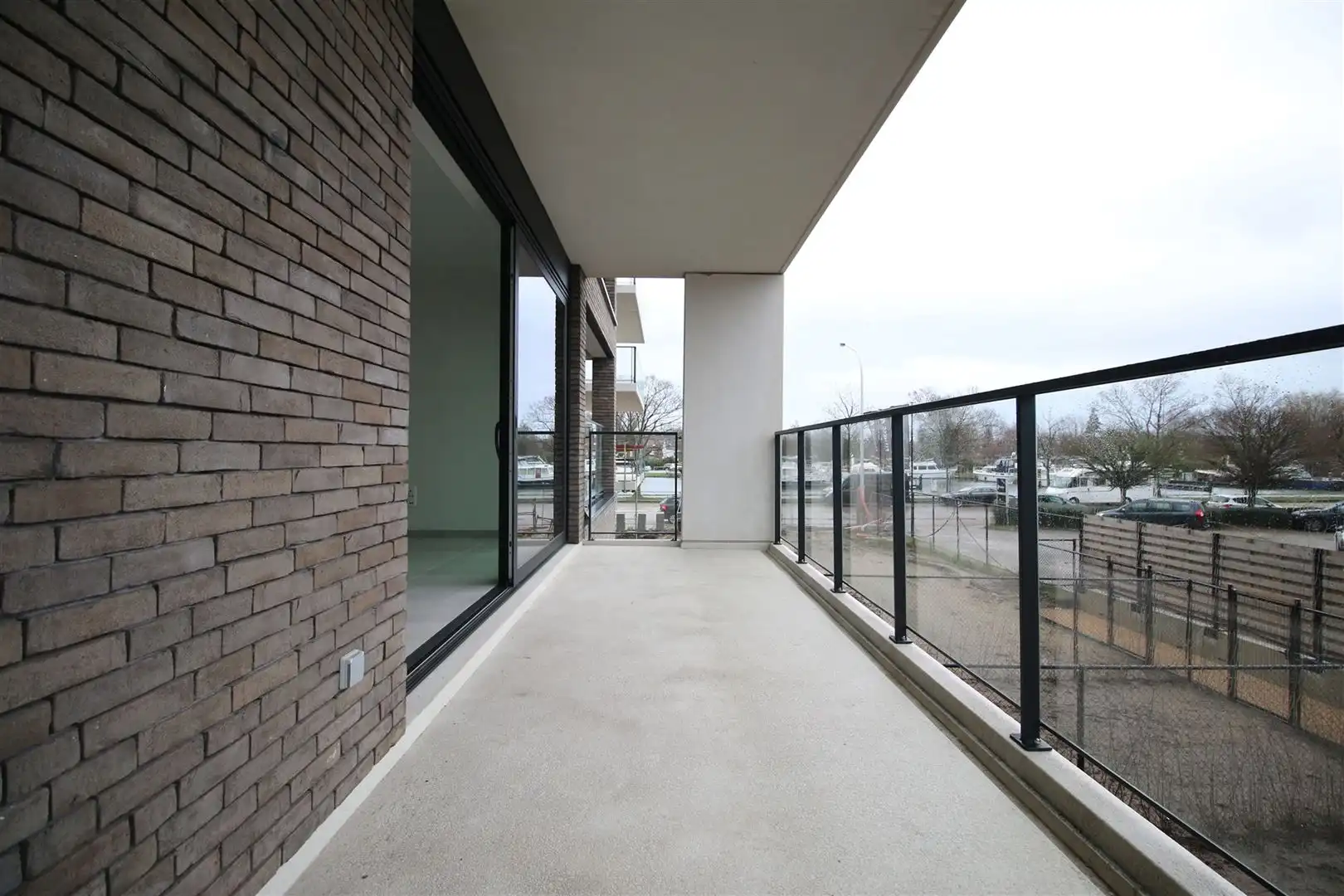 Nieuwbouw appartement met 2 slaapkamers, terras en parking foto 9