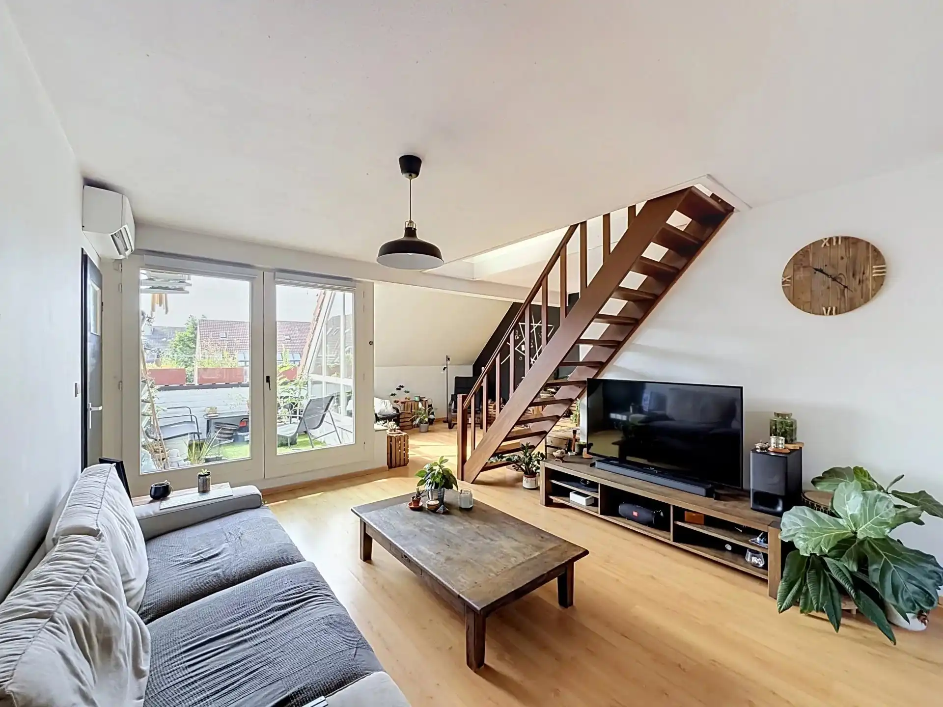 Gezellig en ruim duplex appartement in hartje Lommel met staanplaats. foto 7