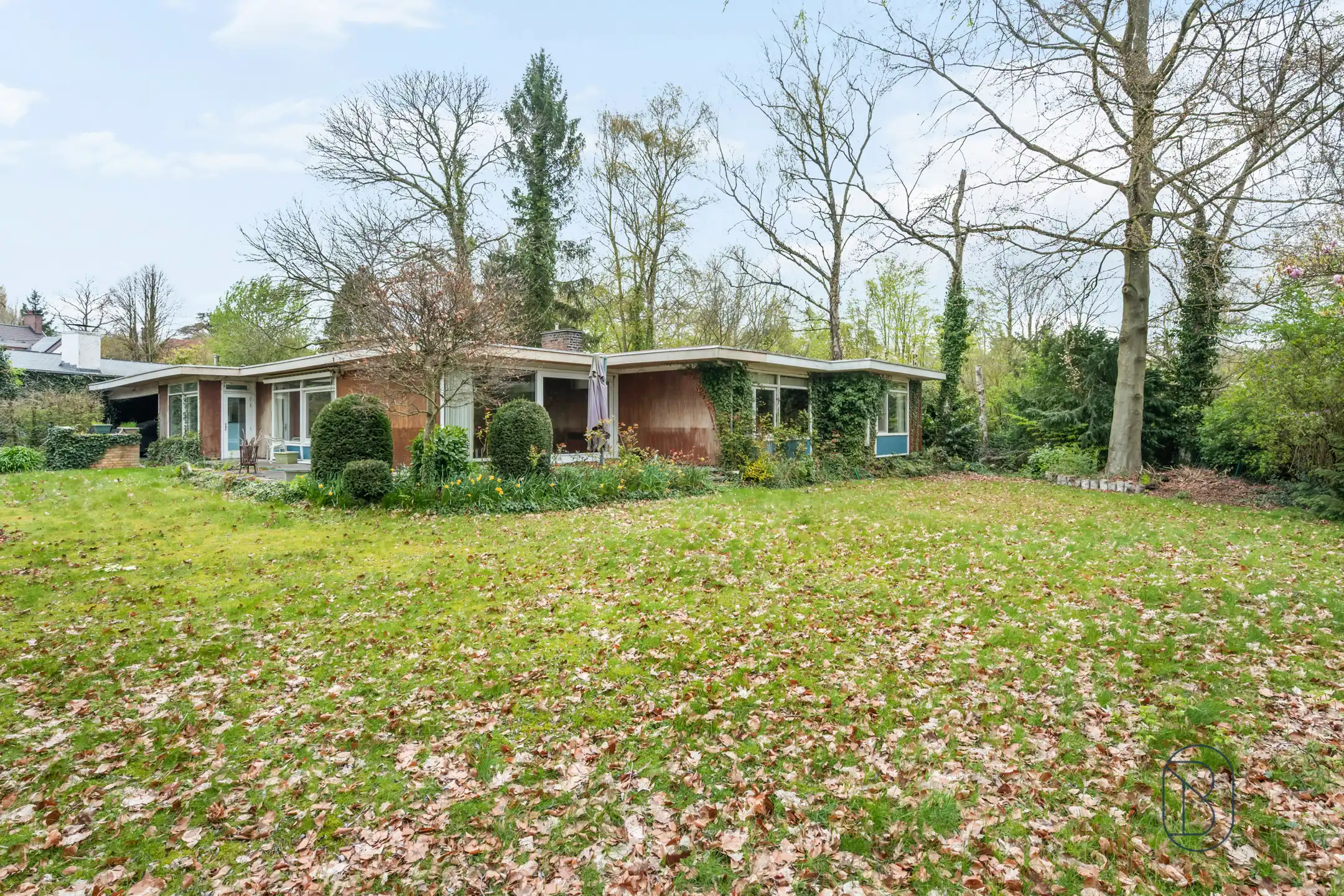 Topgelegen in de Rodenburg: te renoveren/af te breken villa foto 2