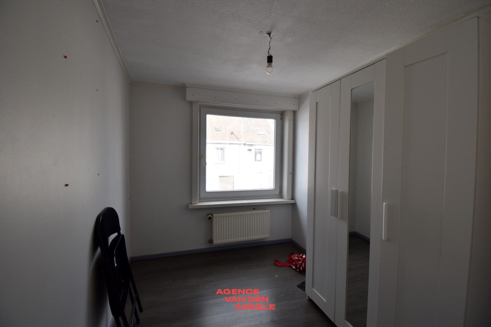 Commercieel gelegen woning met 4 slaapkamers en tuin foto 16