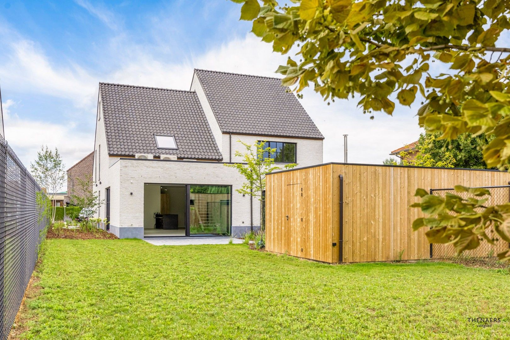 INSTAPKLARE LUXE EN ENERGIEZUINIGE NIEUWBOUWWONING MET 4 SLAAPKAMERS EN 2 BADKAMERS. foto 25