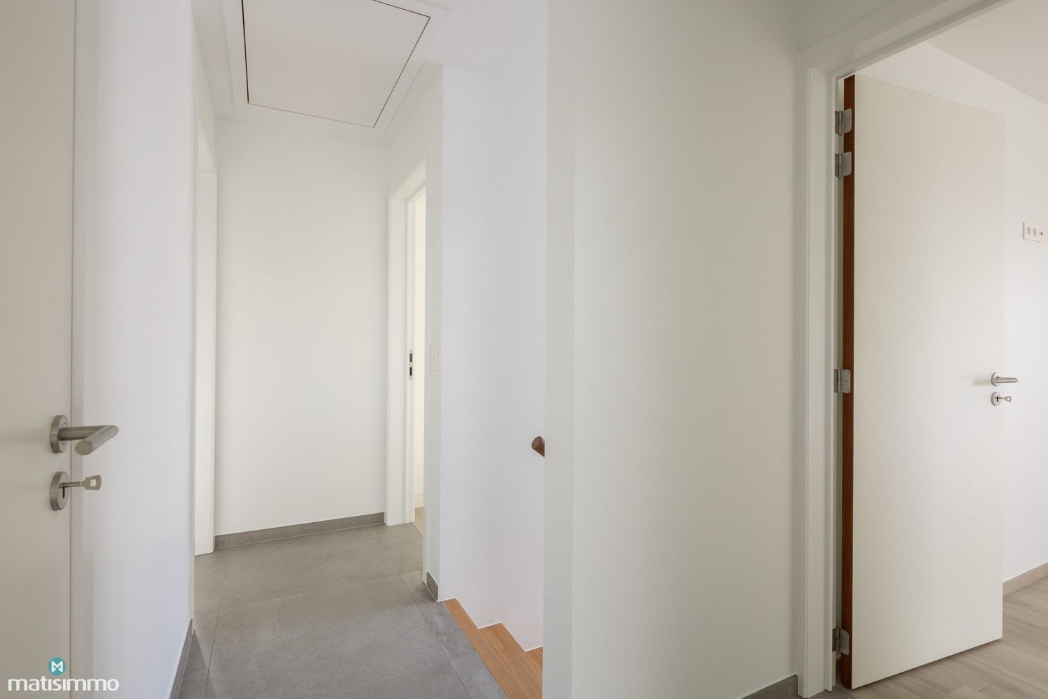 NIEUWBOUWDUPLEXAPPARTEMENT VOORZIEN VAN ALLE COMFORT MET DRIE SLAAPKAMERS TE MOPERTINGEN foto 15