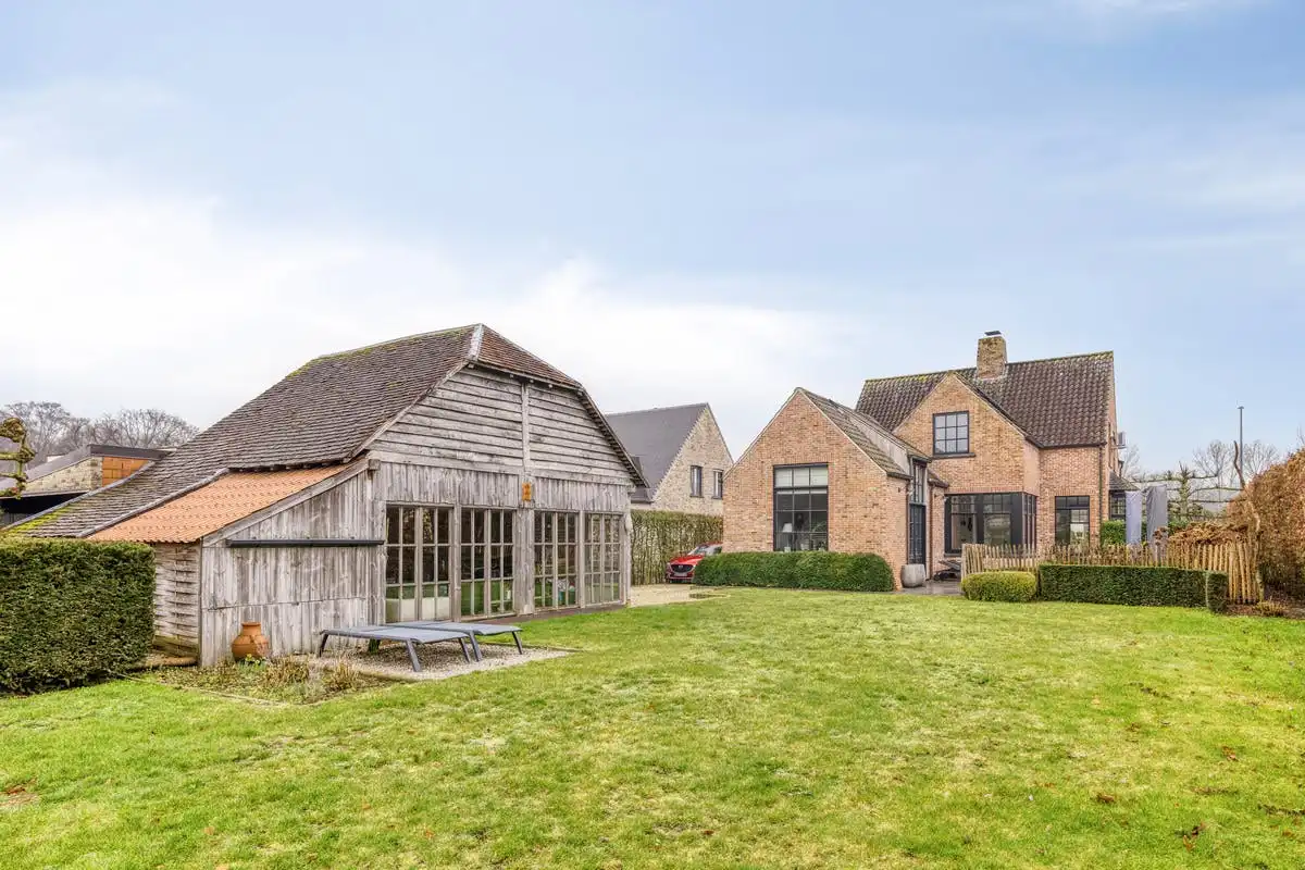 Unieke villa met landelijk karakter in een rustige omgeving nabij Aalter foto 28