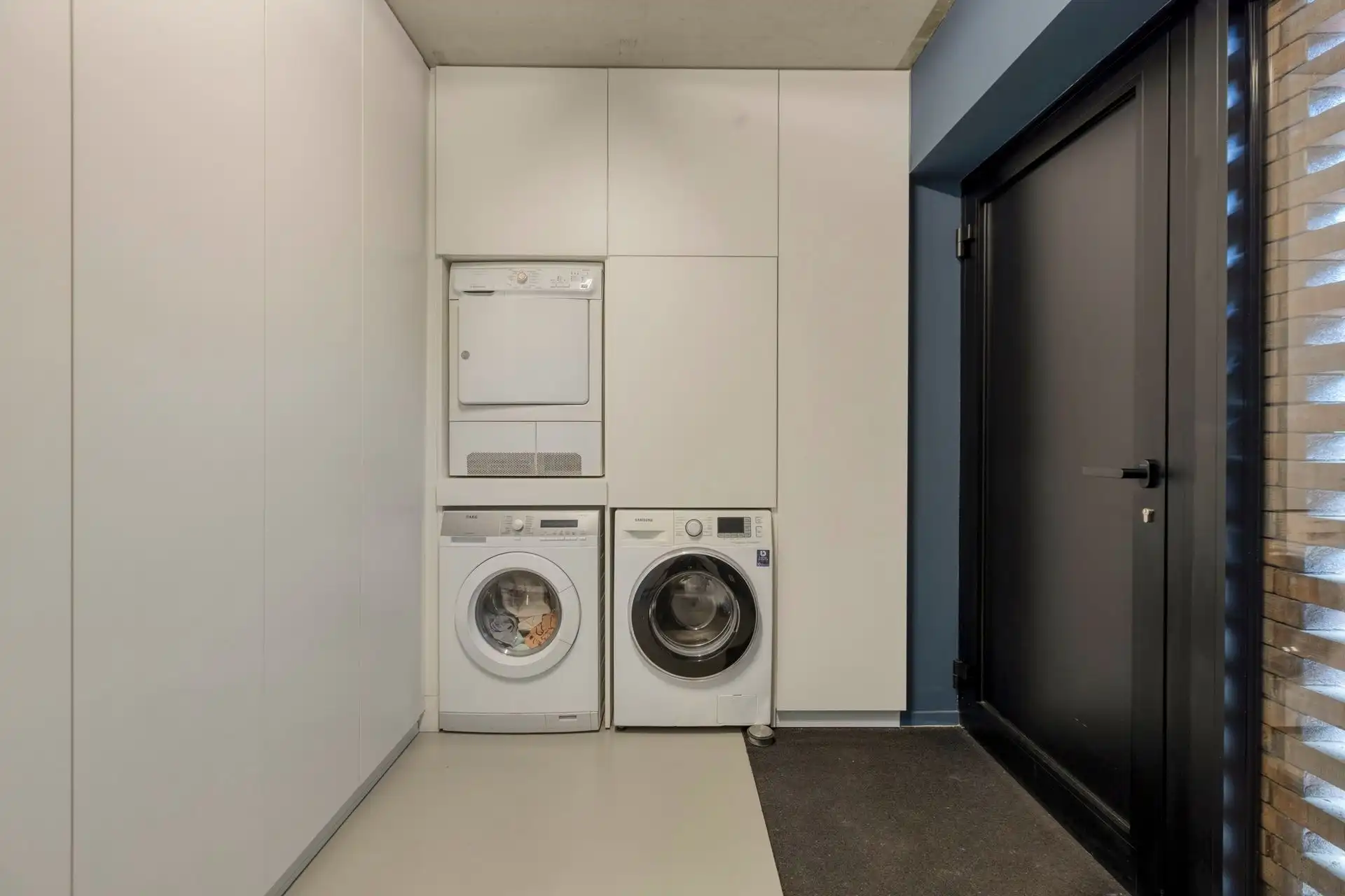 Exclusief wonen waar architectuur, ruimte en levenslang comfort samenkomen. foto 43