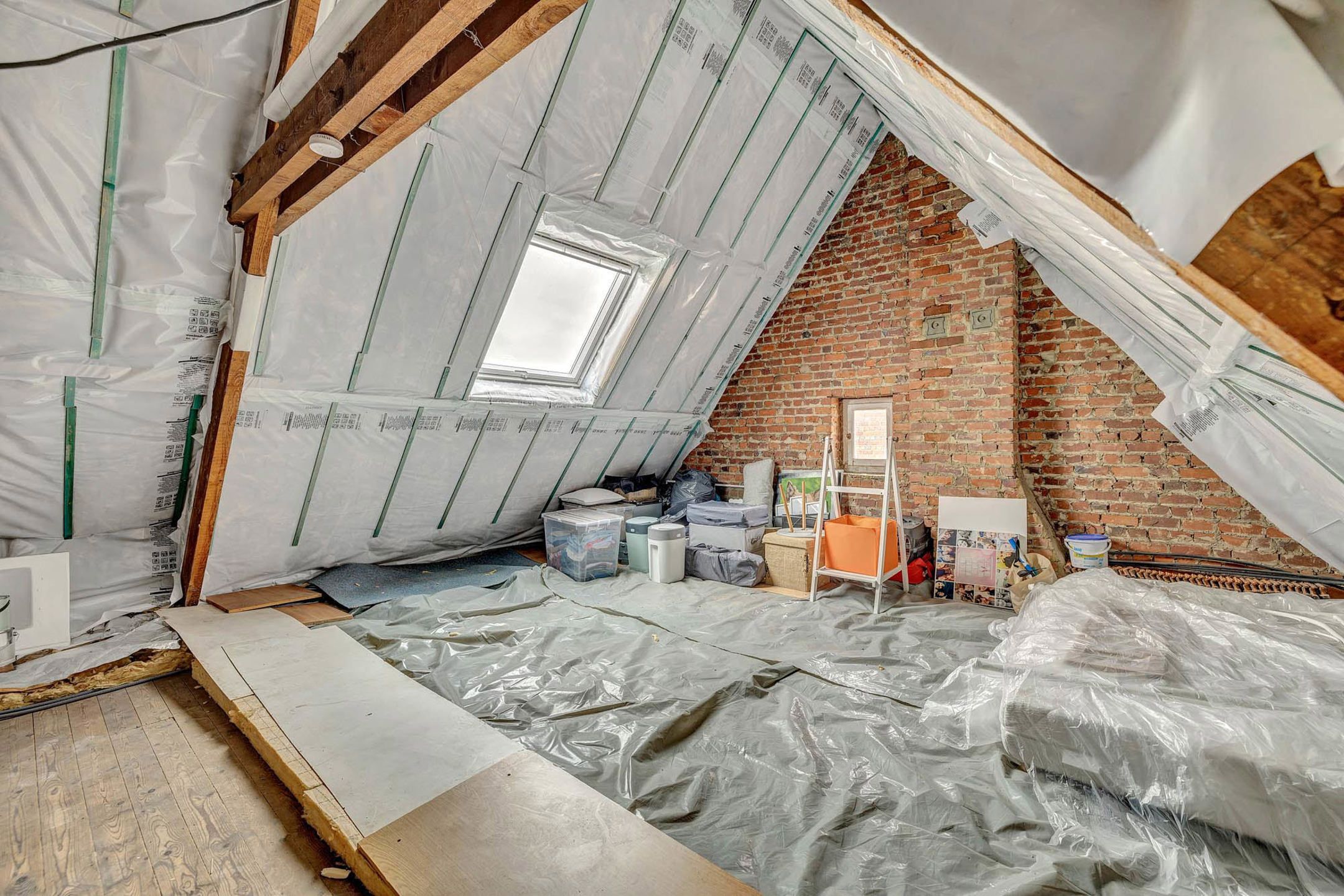Instapklare woning met tuin en garage in rustige straat  foto 21