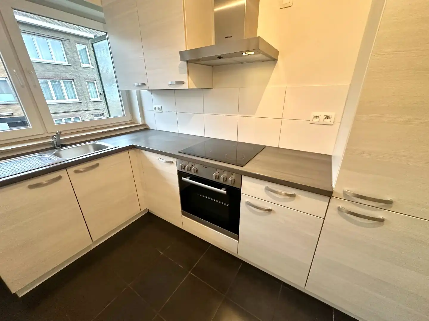 Ruim 3-slaapkamer appartement op topligging nabij het centrum van Hasselt foto 8