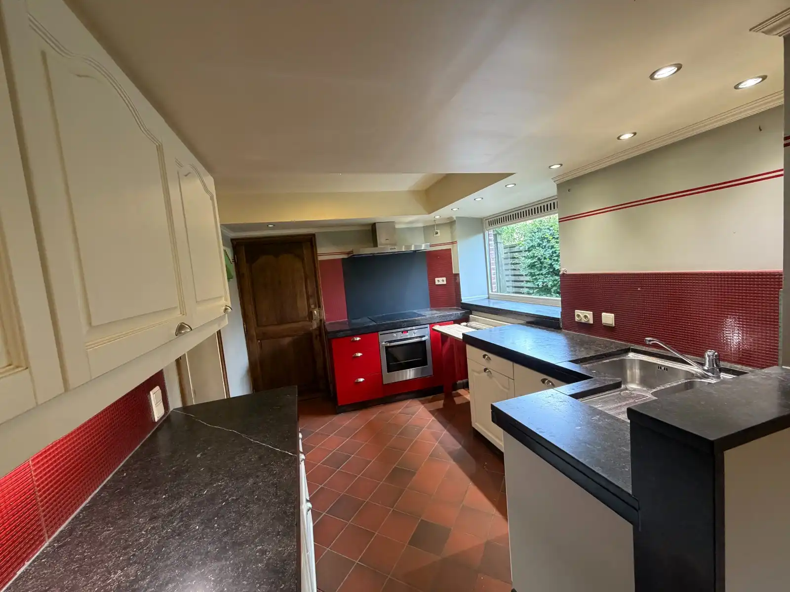 VEELZIJDIGE LANDELIJKE WONING OP 1.170 M² MET TAL VAN MOGELIJKHEDEN! foto 8
