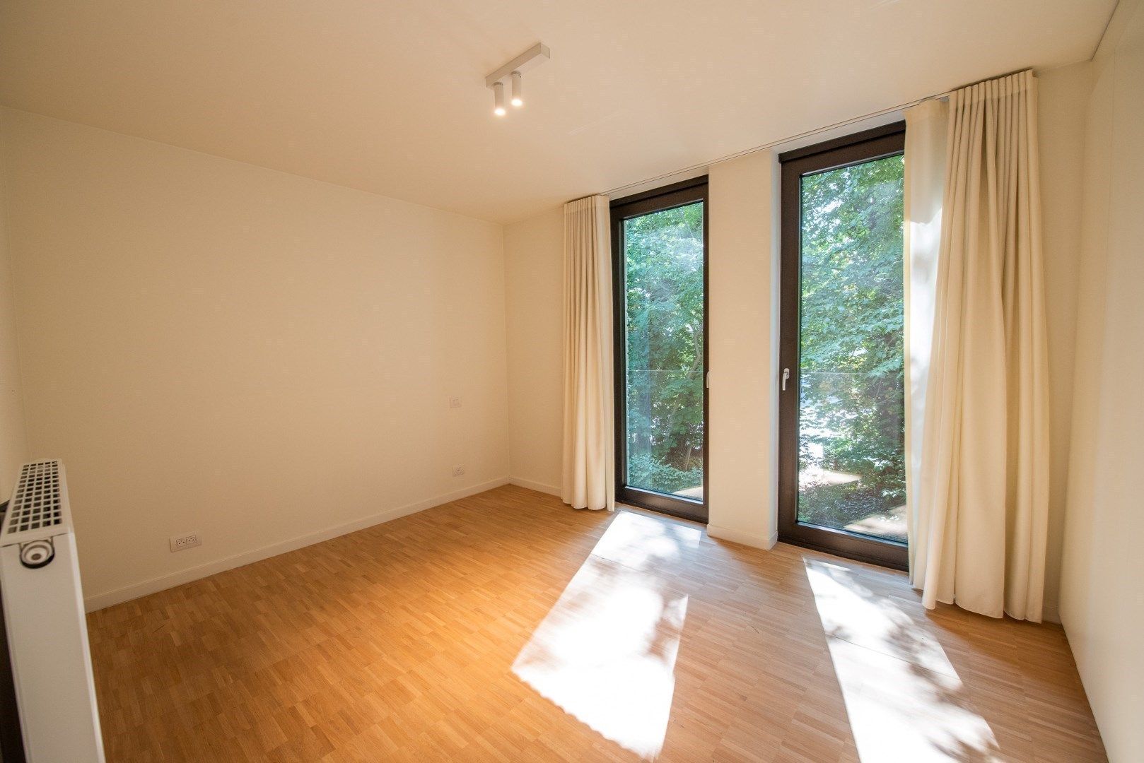 Instapklaar, luxueus, recent appartement in Park De Borchgrave te Olsene foto 9