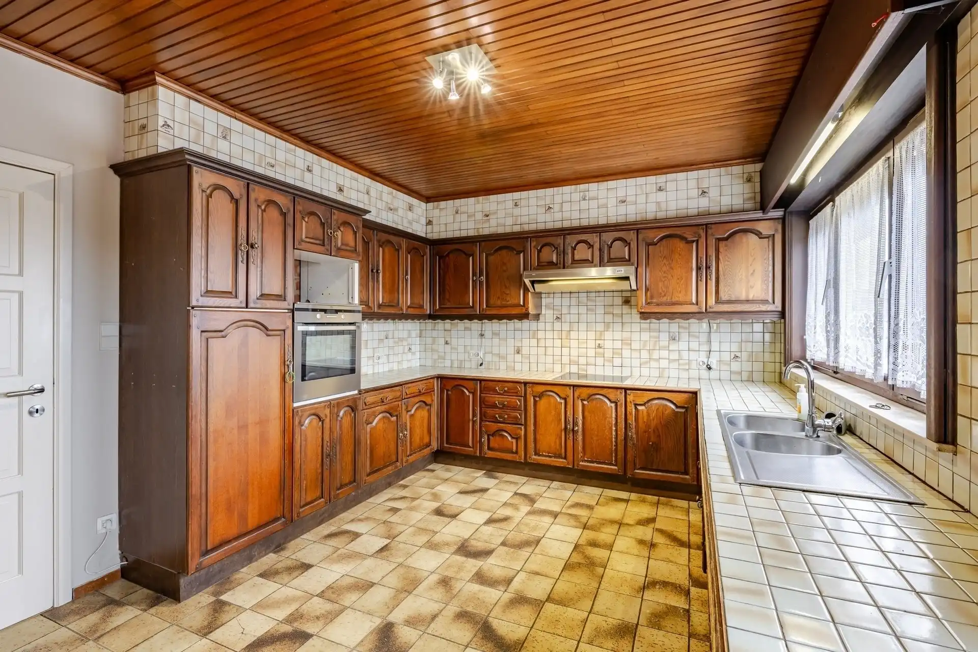 Interessante belle-étage woning in Wetteren foto 13