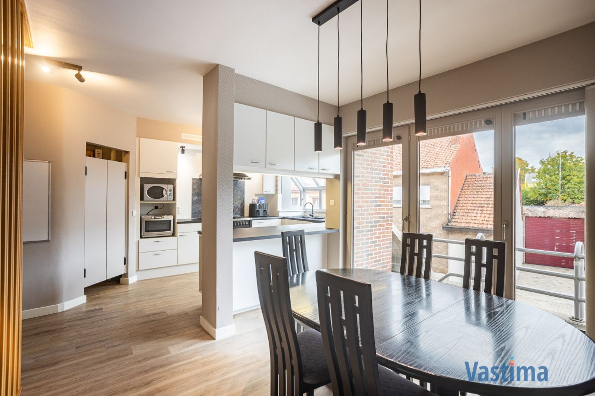 Instapklare architectenwoning met 4 slaapkamers, tuin en garage nabij centrum Erembodegem foto 13