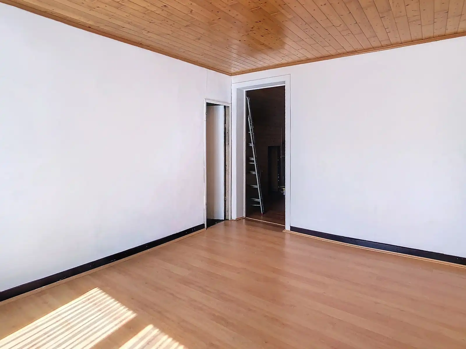 Ophasselt: te moderniseren woning met potentieel foto 19