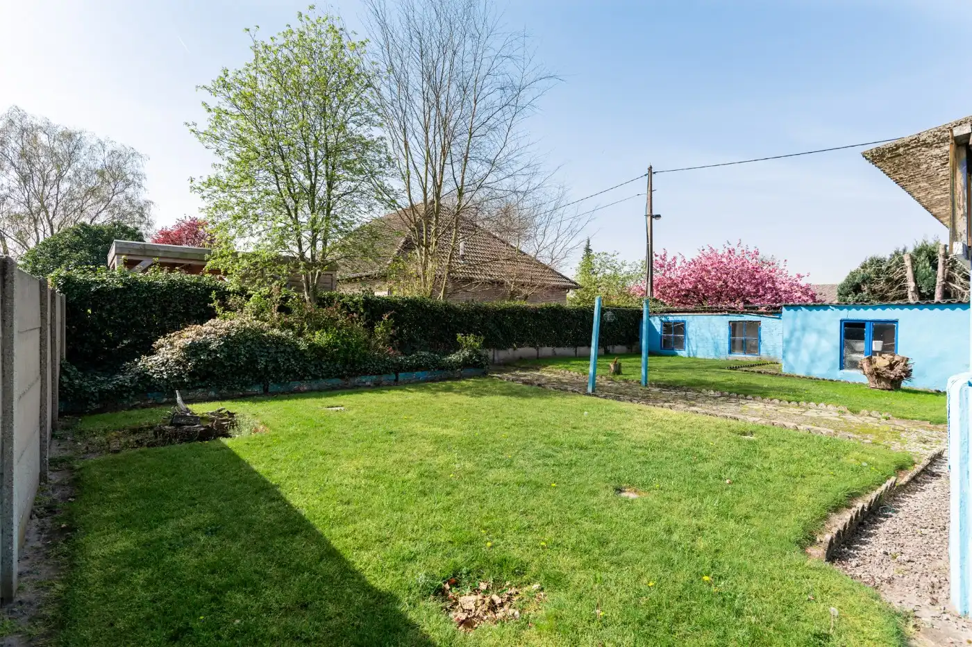 Vrijstaande, te renoveren woning met 3 à 4 slpk., garage en zuid-tuin foto 30