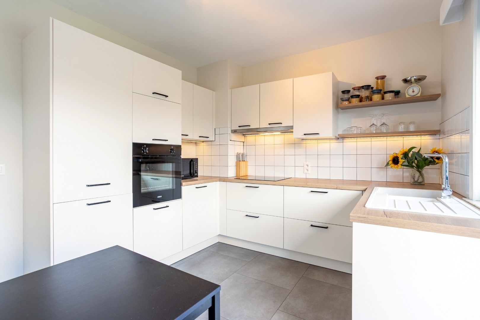 Instapklare woning 3 slpks, garage en tuin op +- 4are foto 8