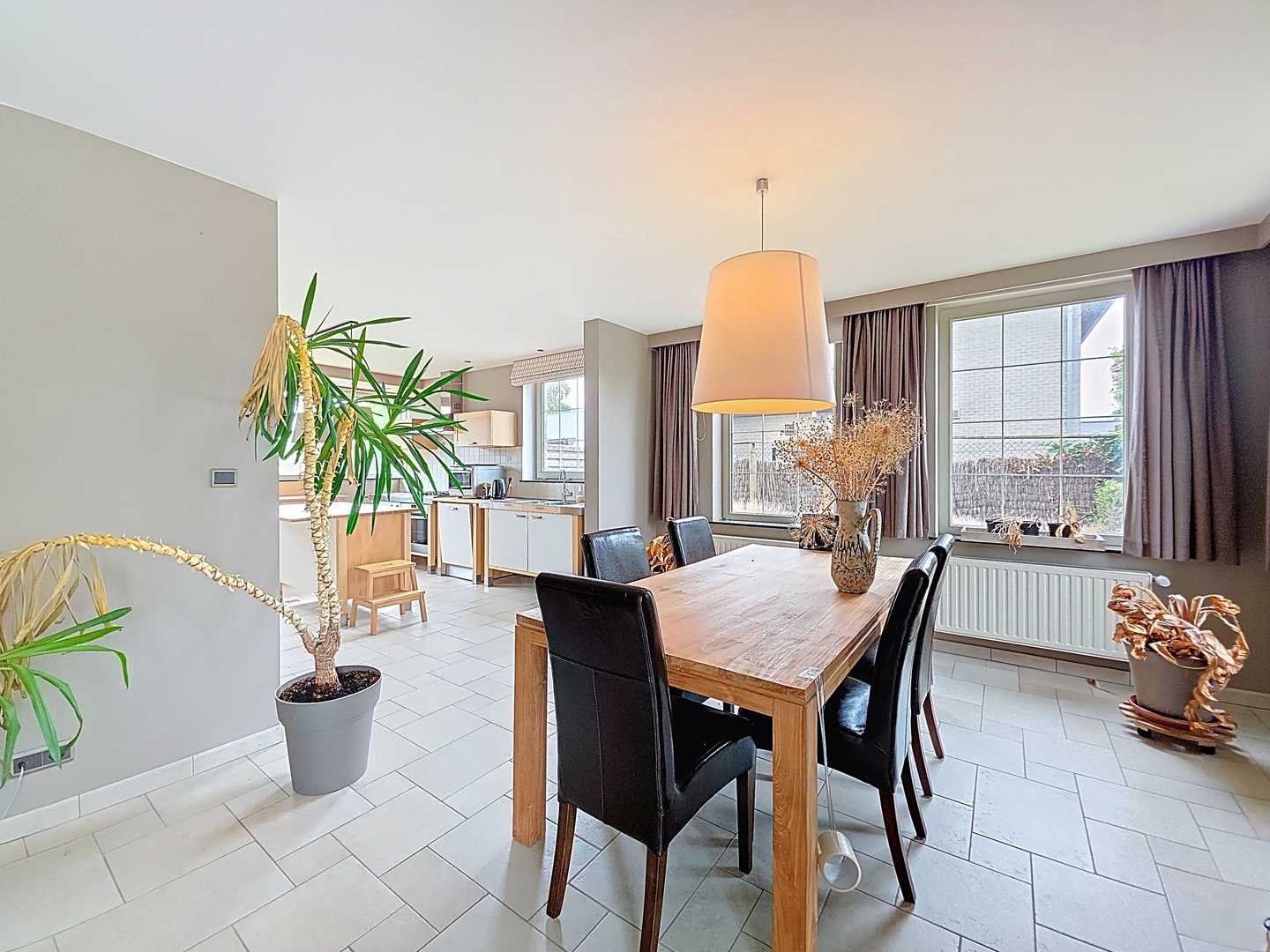 Alleenstaande woning met zuidgerichte tuin te Torhout foto 4