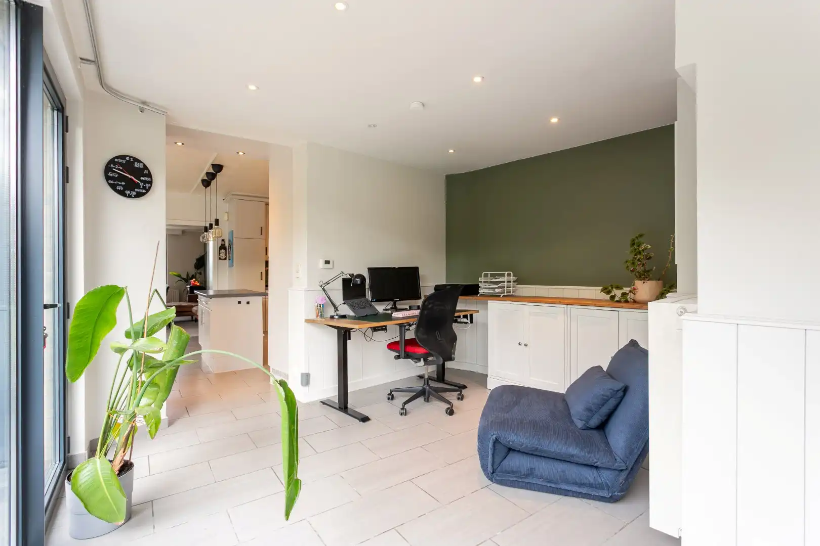 Instapklare driegevelwoning met 3 slpk te Lembeek foto 13