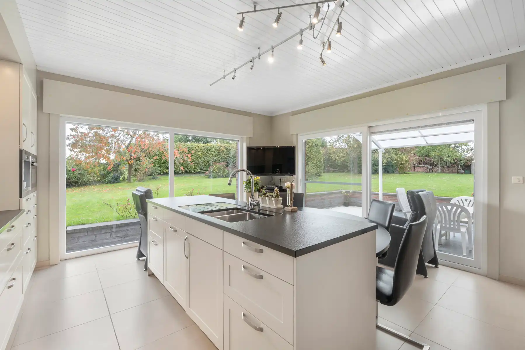 Energiezuinige villa met potentieel voor kangoeroewoning in het landelijke Pajottegem foto 9