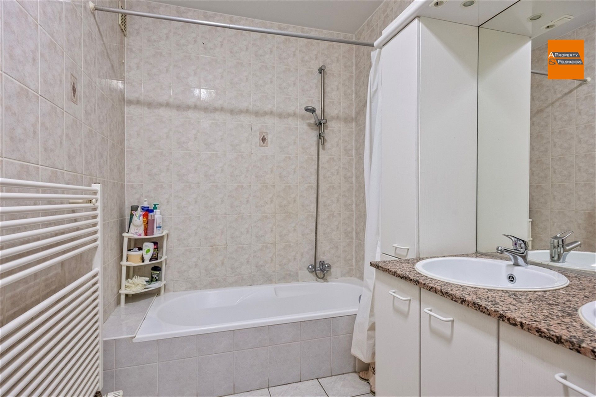 IN OPTIE Appartement 1 slpk met tuintje en garage foto 9