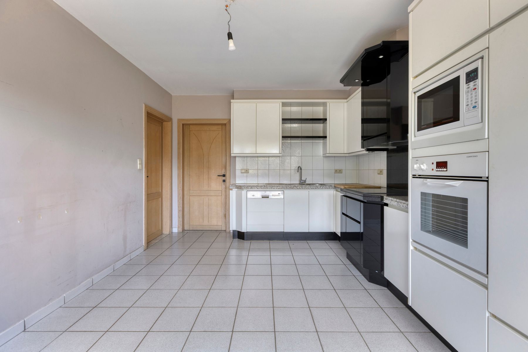 Villa met 4 slaapkamers op perceel van 14a 60ca.  foto 12