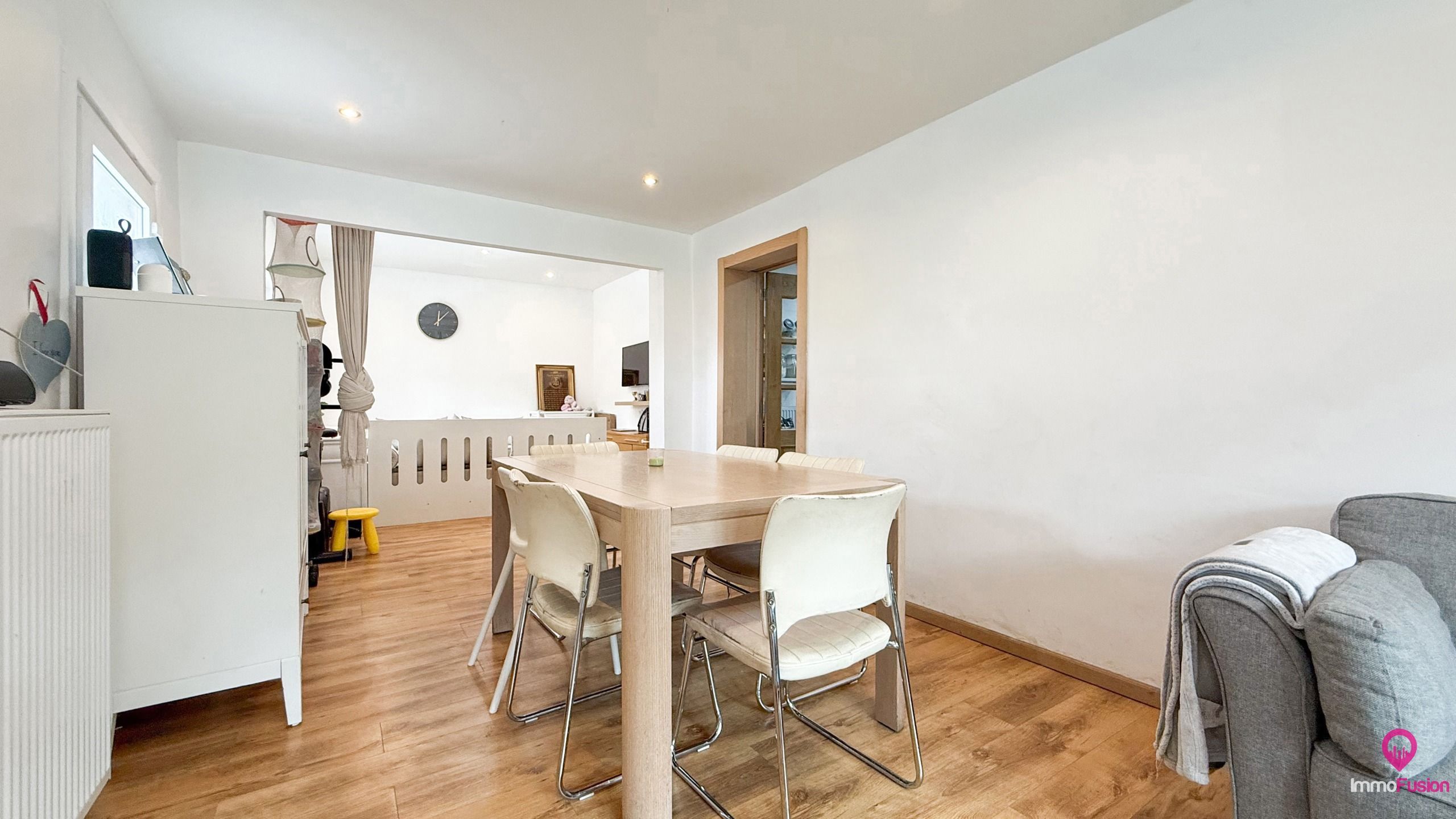 Woning met handelsruimte en 203 m² woonopp. te Houthalen! foto 6