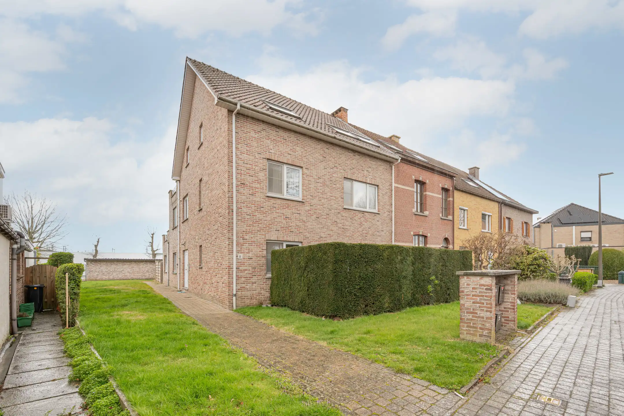 Gezellig appartement met groot terras en garage foto 12