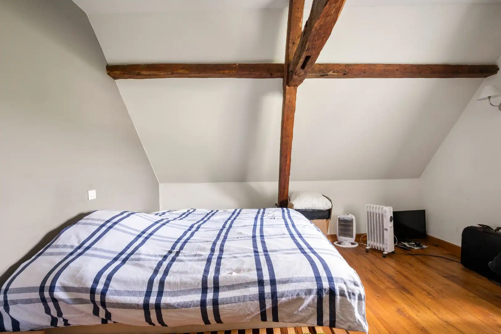 Uitzonderlijke hoeve met binnenpiste en paardenstallen op 1,88 hectare foto 16