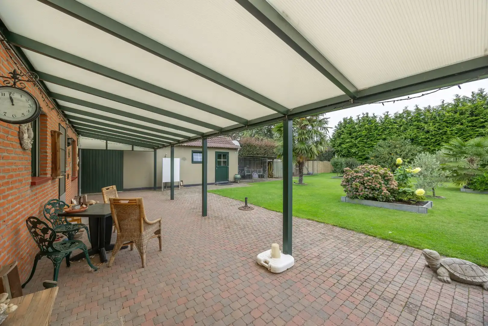 Goed onderhouden woning op een perceel van 8 are 19 ca foto 22