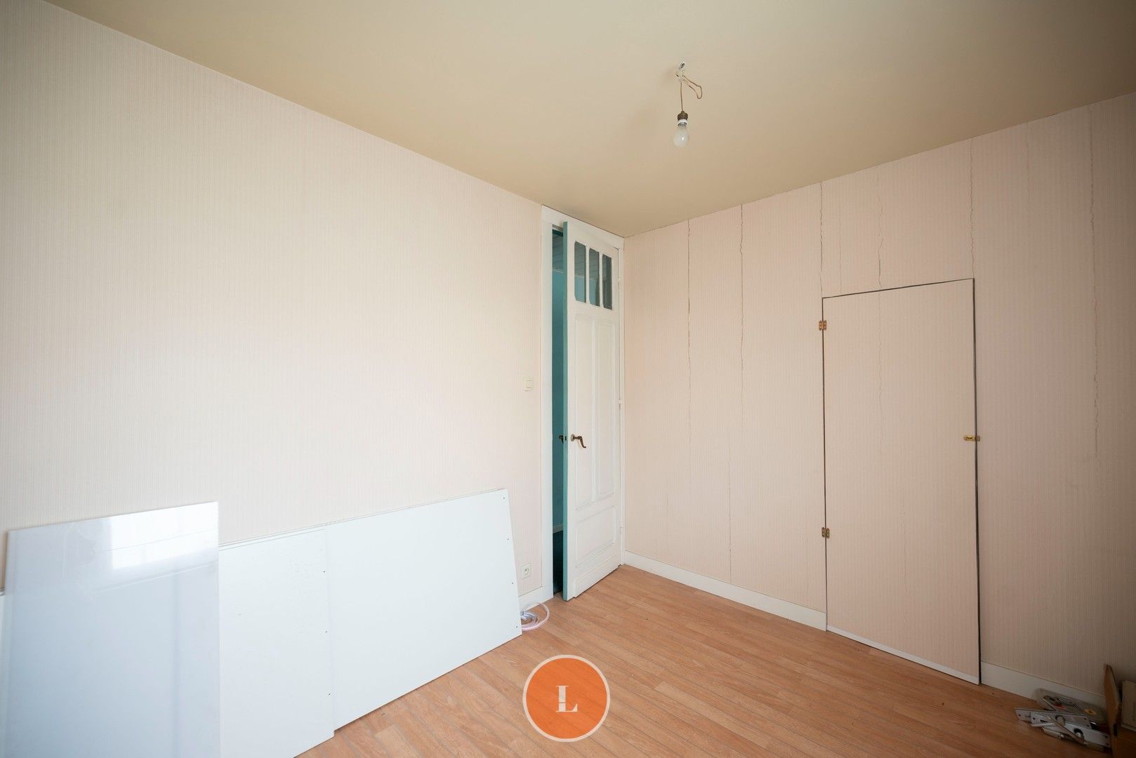 Te renoveren woning te koop in Menen foto 10