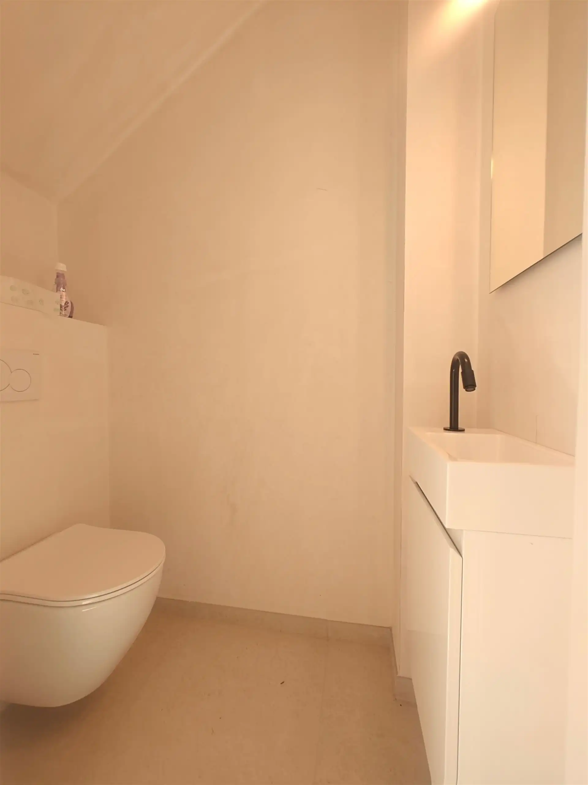 Instapklare nieuwbouwwoning met 3 slaapkamers in een rustige, kindvriendelijke buurt van Maasmechelen.  foto 8