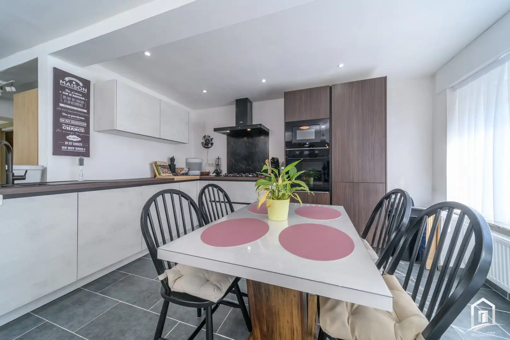 Gerenoveerde woning met 3 slaapkamers, garage en tuin in Kerksken foto 6