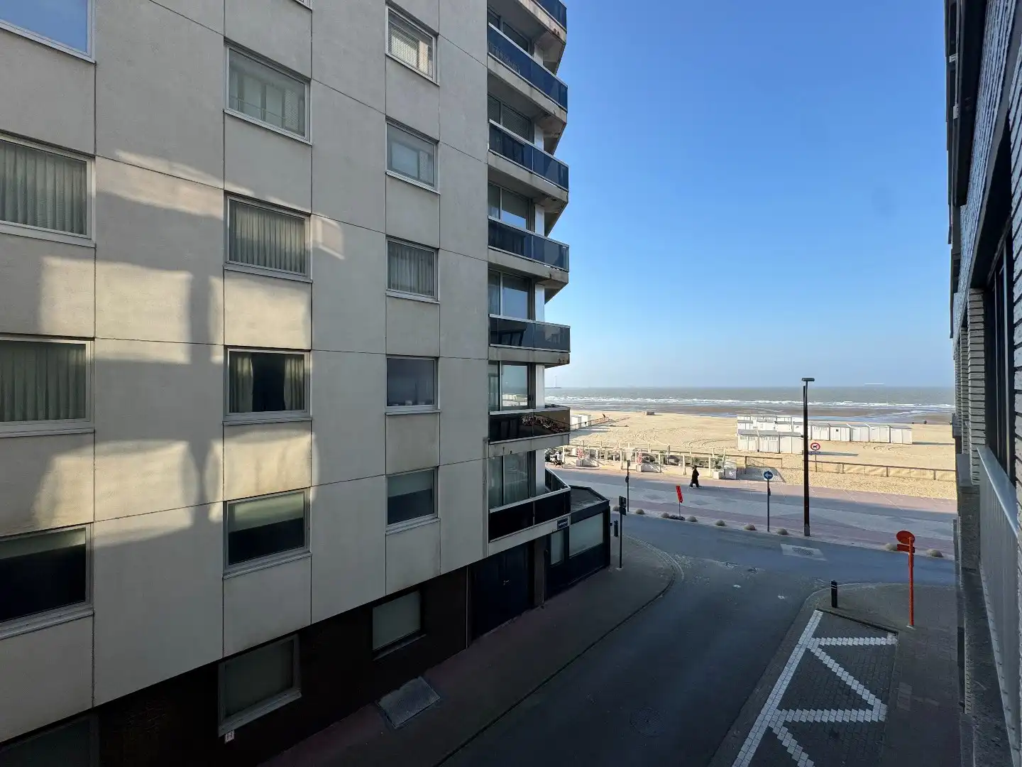 Ingerichte studio aan de Zeedijk te Heist foto 5