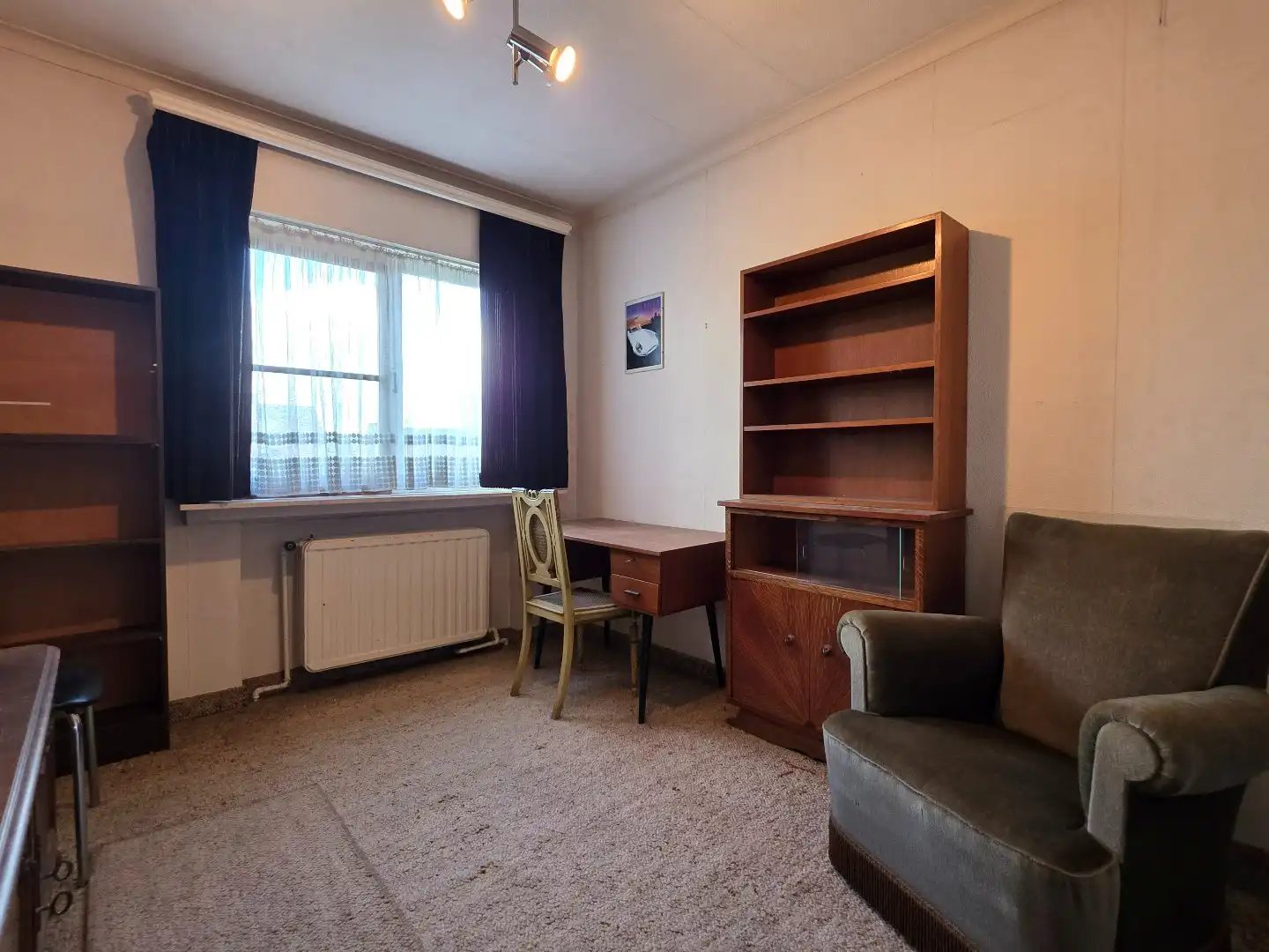 Stevige woning met 3 slaapkamers in doodlopende straat in Kuurne met ruime garage en mooie tuin. foto 16