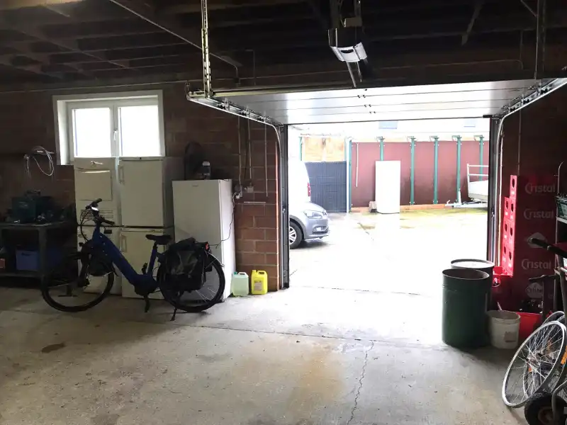 Te Grembergen : Woonst met terras en tuin - EN bijgebouw met garage- ruime parking in doodlopende straat nabij de spoorweg foto 29