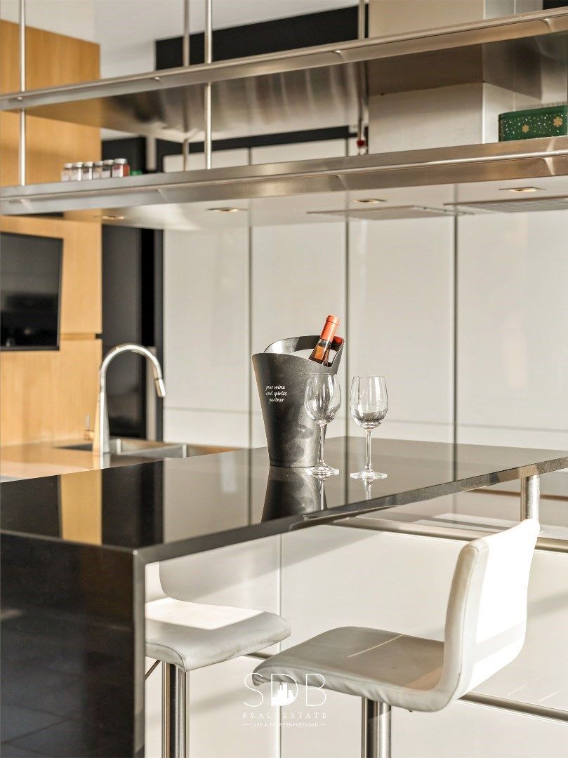 Prachtige villa in hoevestijl met bijgebouwen en akkerlanden/weilanden op 1,45ha foto 17