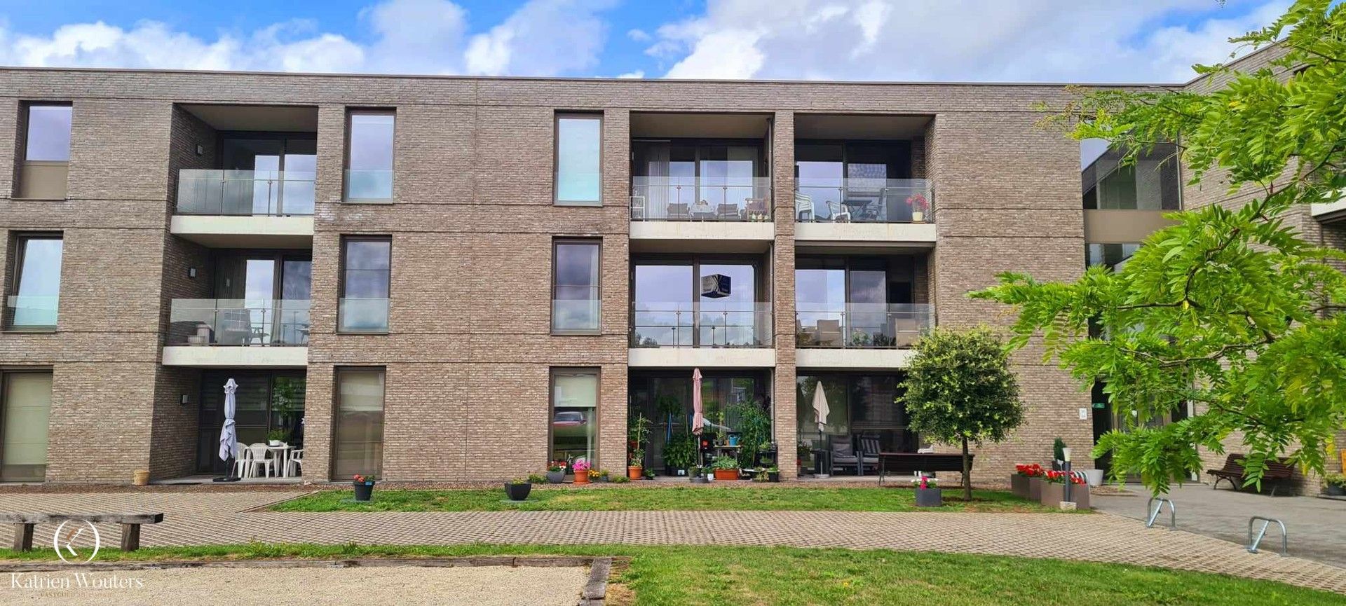 Erkend assistentie-appartement met terras in hartje Wellen foto 4