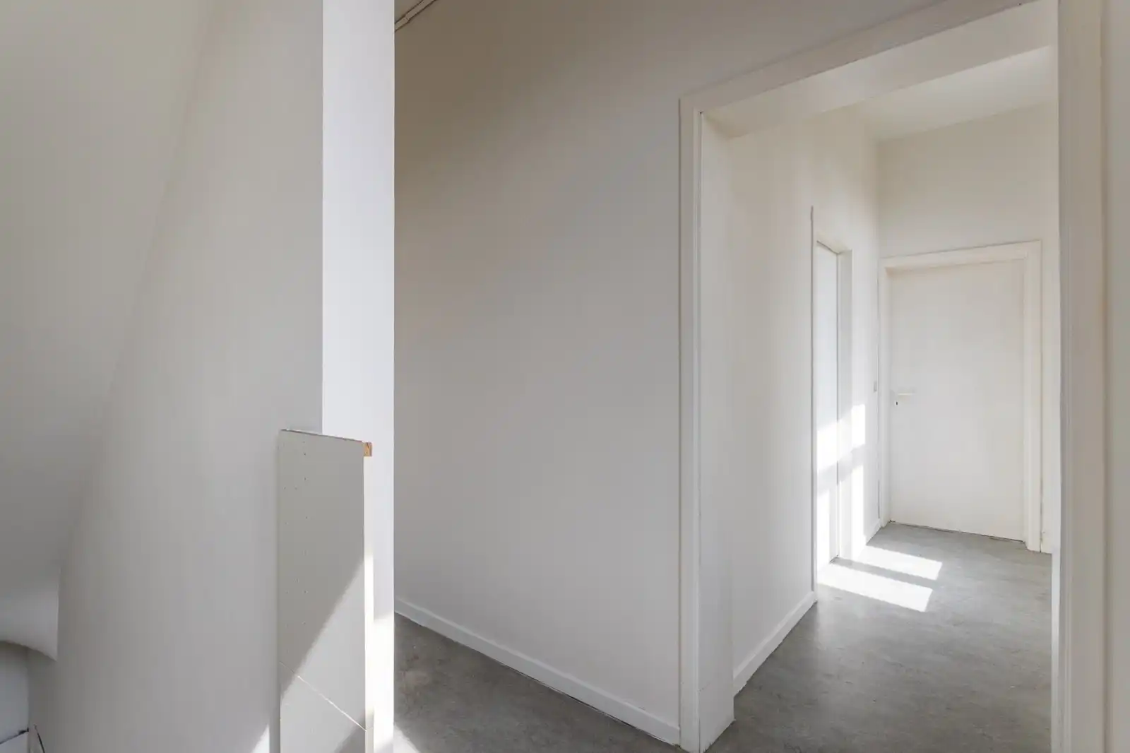 Opbrengsteigendom met 2 vergunde appartementen en kelders in het centrum van Halle foto 7