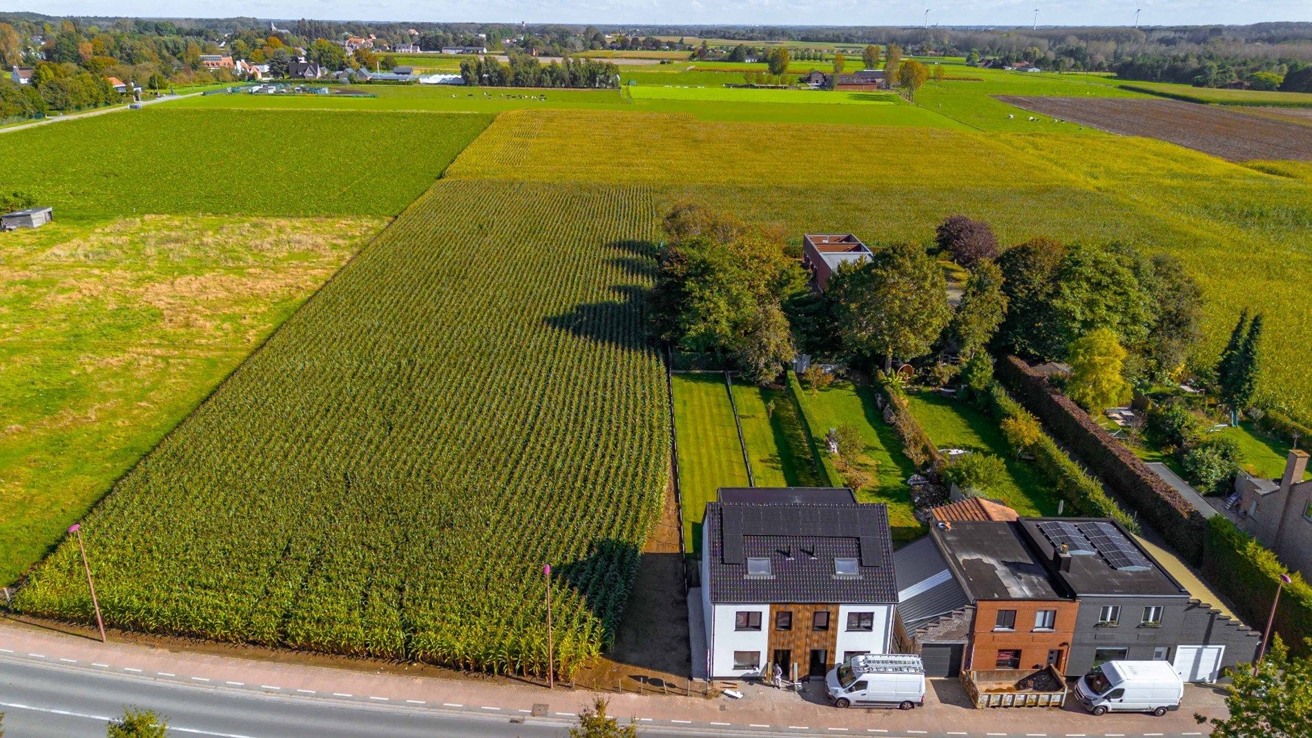 Prachtige woning met zicht op de velden foto 2