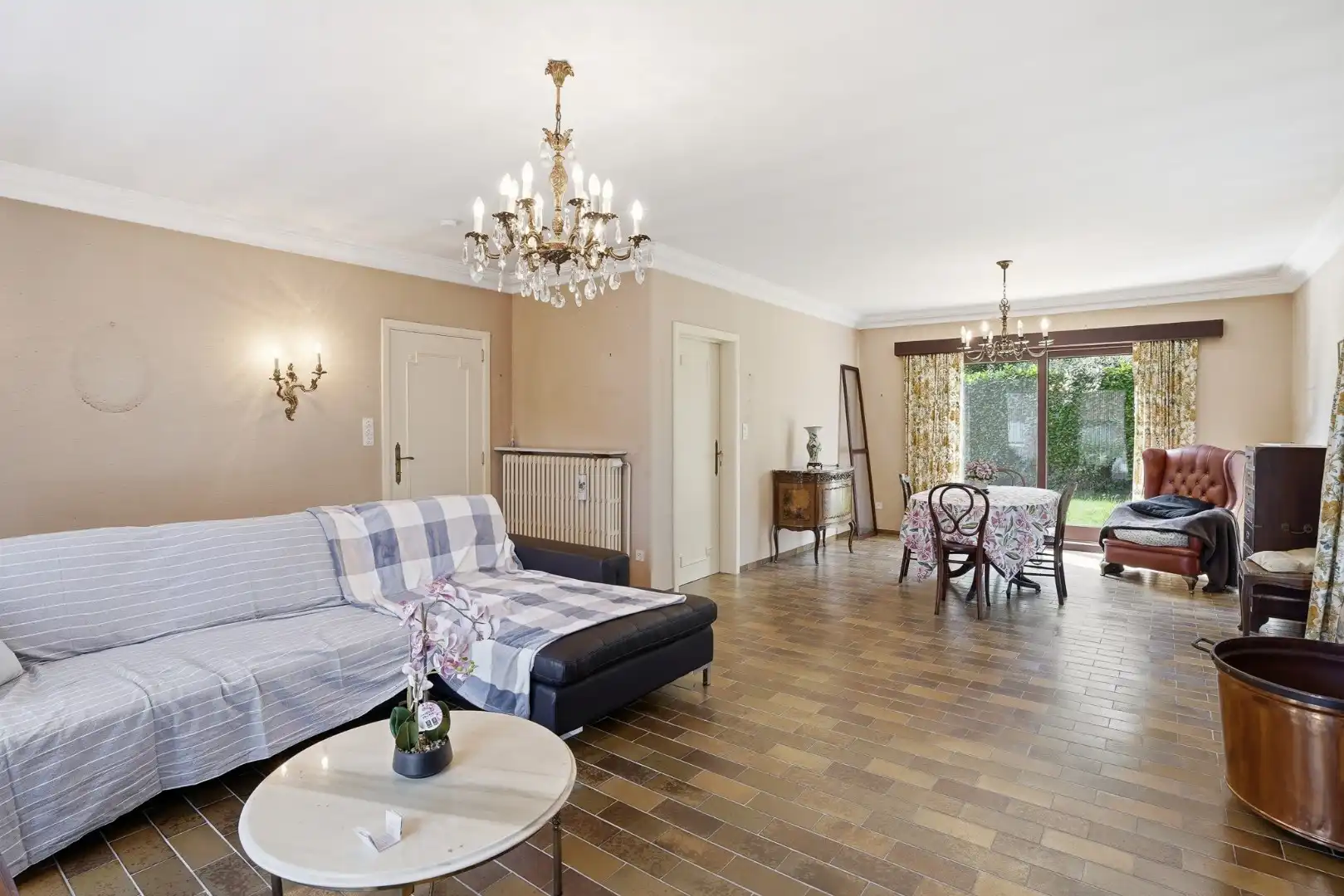 Vrijstaande bungalow met 3 slaapkamers, ruime garage en zonnige tuin foto 7