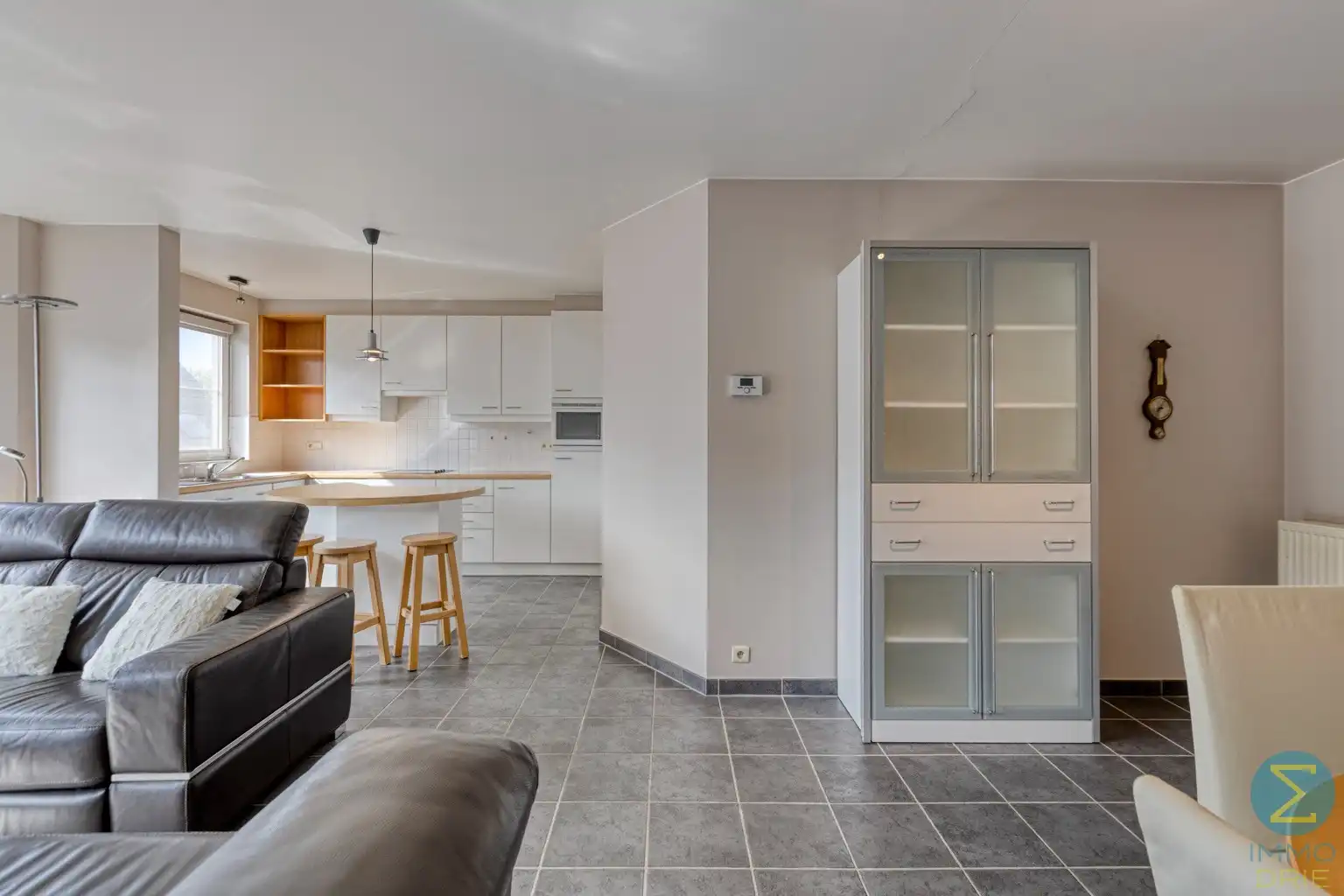 Ruim 2-slaapkamerappartement met balkon, garage én kelder  foto 8