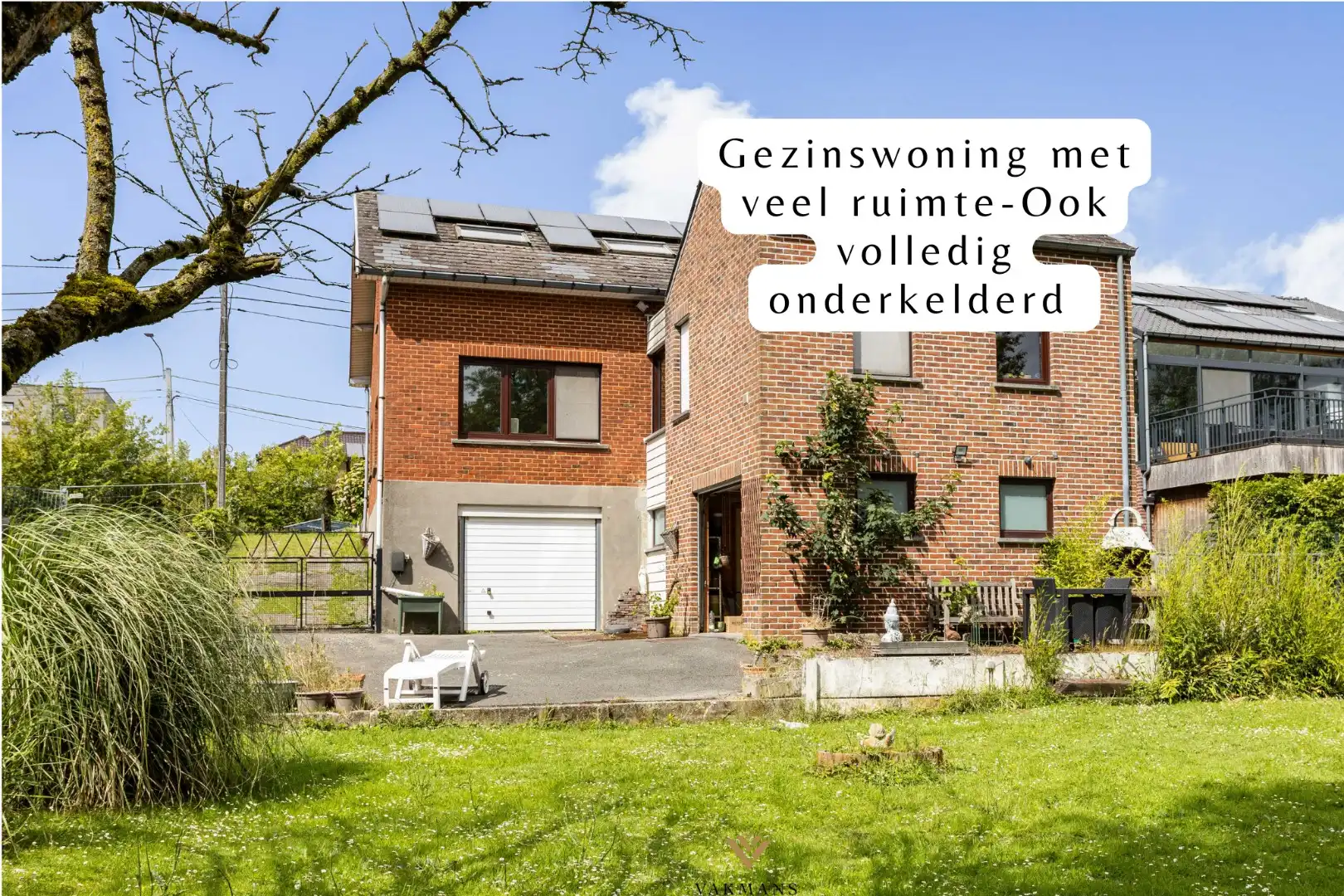 Hoofdfoto van de publicatie: Instapklare gezinswoning met prachtige zuidgerichte tuin