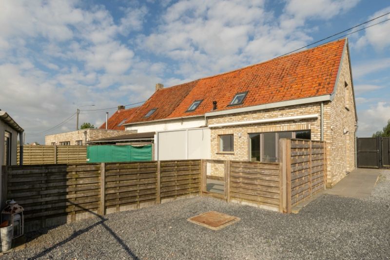 Groot-Diksmuide. Nieuwkapelle. Idyllisch gelegen charmante PAARDENHOEVE MET STALLINGEN, PADDOCK EN WEILAND gelegen in uitgestrekt natuurgebied en waterbeddingen.  UNIEK STUKJE PARADIJS foto 11