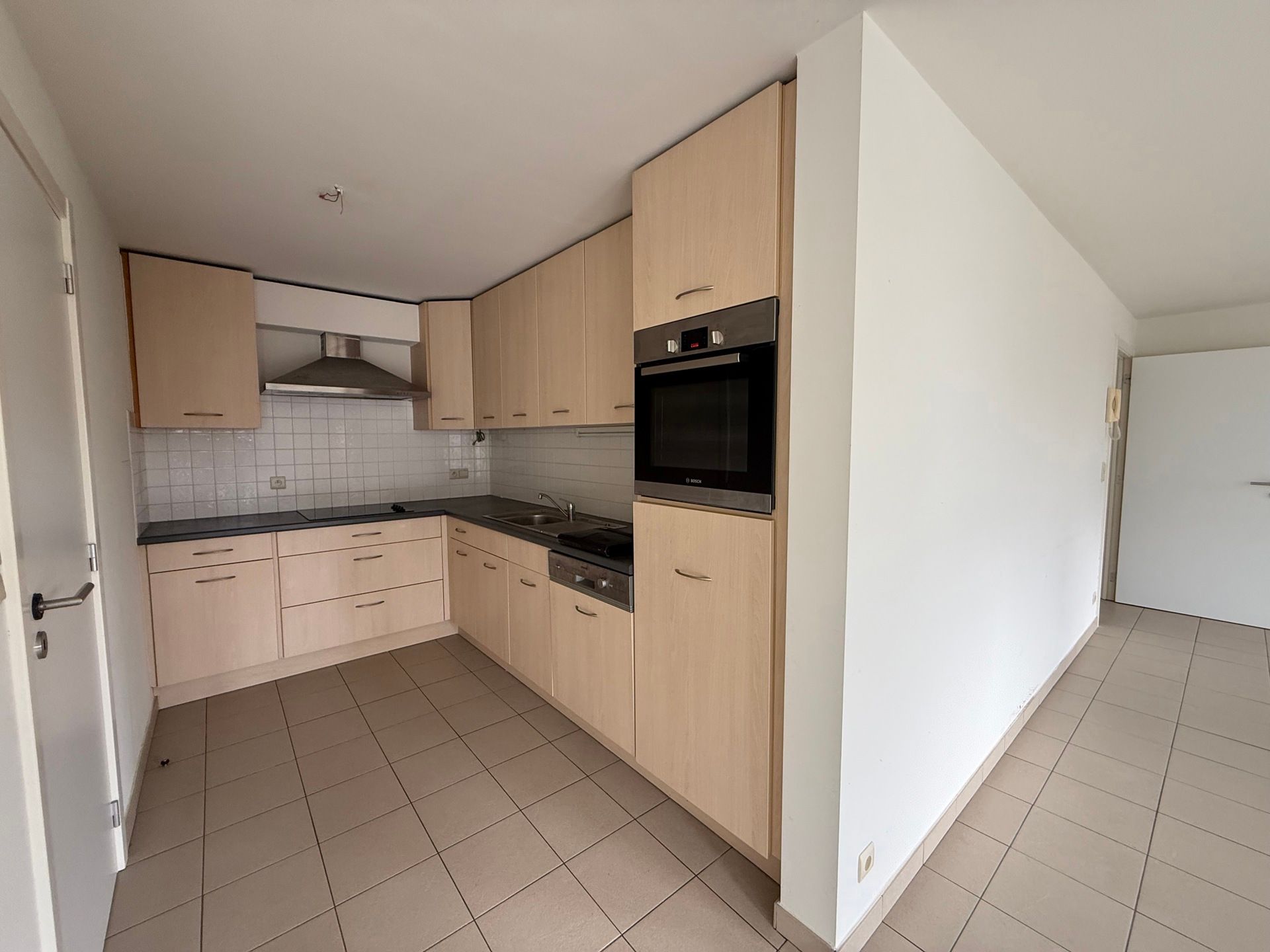 AAIGEM - Ruim appartement met groot terras én garage. foto 5