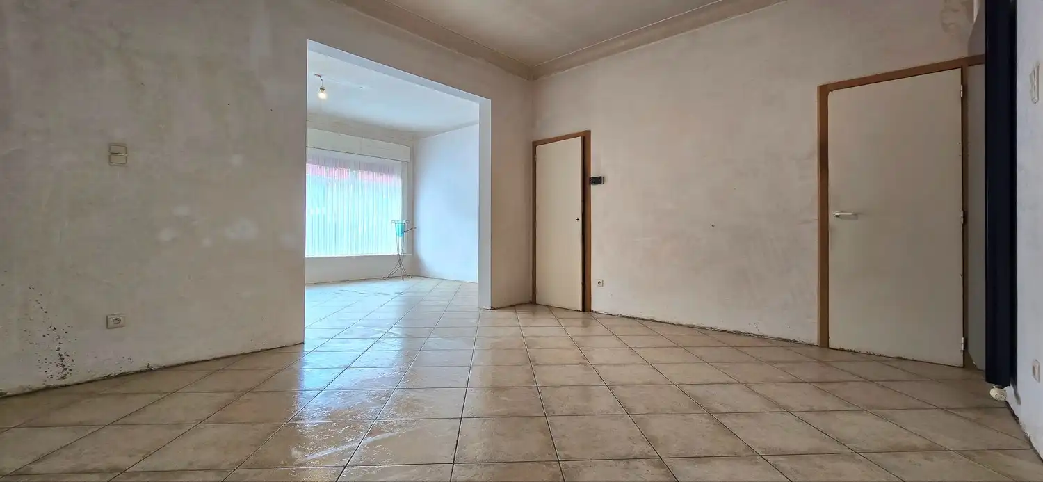 Te renoveren gesloten bebouwing te koop foto 9