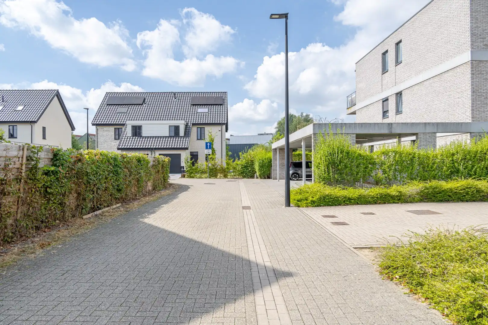 Recent, instapklaar appartement met 2 slaapkamers, terras en overdekte staanplaats in Lauwe foto 15