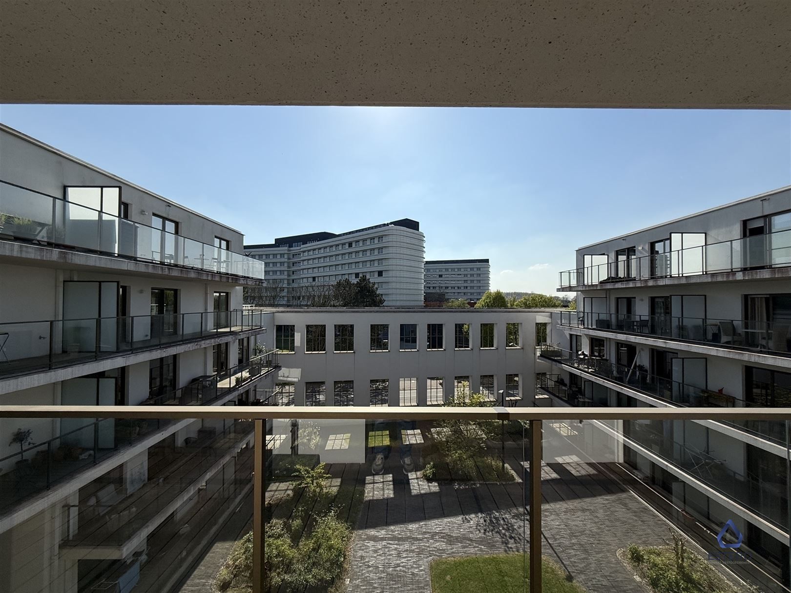 Prachtig 2-slaapkamerappartement met terras te Gent foto 12