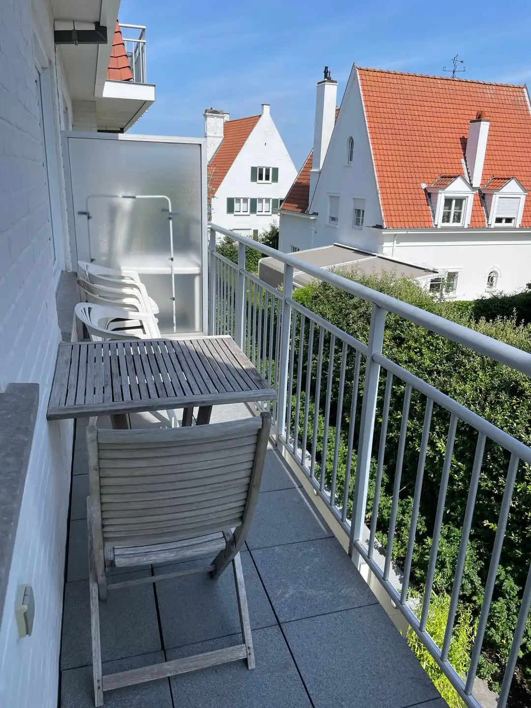Gemeubeld: ruim appartement vlakbij zee! foto 14
