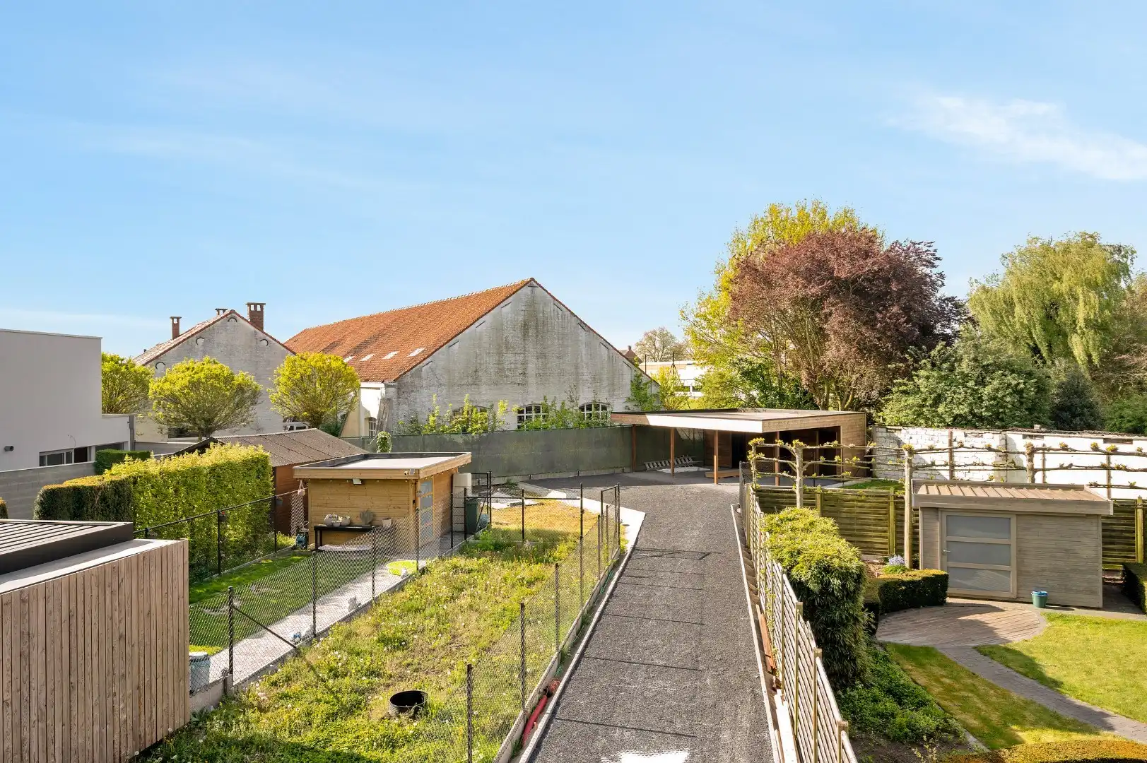 DUPLEX NIEUWBOUWAPPARTEMENT MET 2 SLPKS EN RUIM TERRAS TE GELUWE foto 12