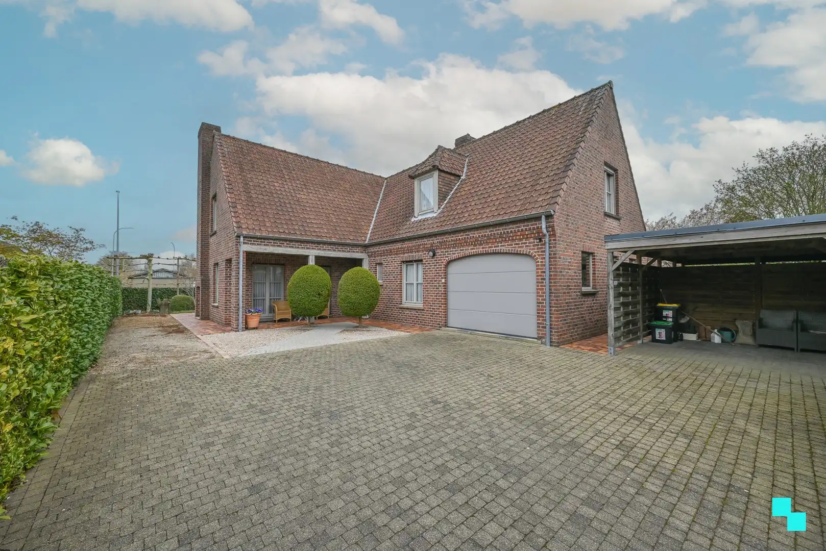 Ruime eengezinswoning in doodlopende straat te Becelaeres hof, Izegem foto 2