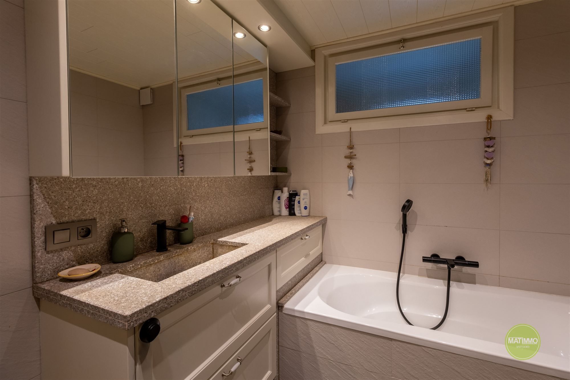 Landelijke woning met 3 slaapkamers en prachtige tuin  foto 16