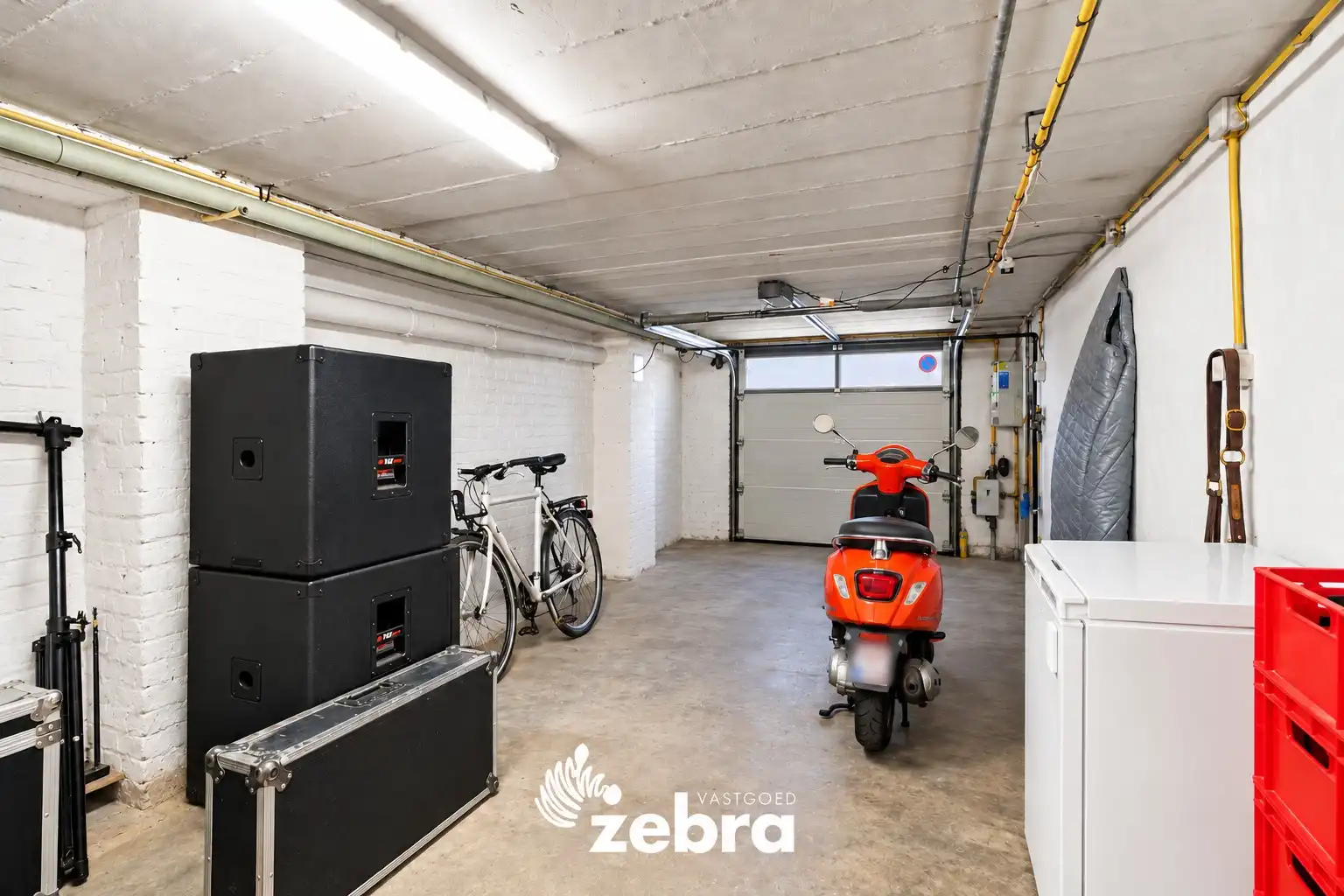 Instapklare halfopen bebouwing met 2 slaapkamers, ruime garage en EPC B in Assebroek! foto 14