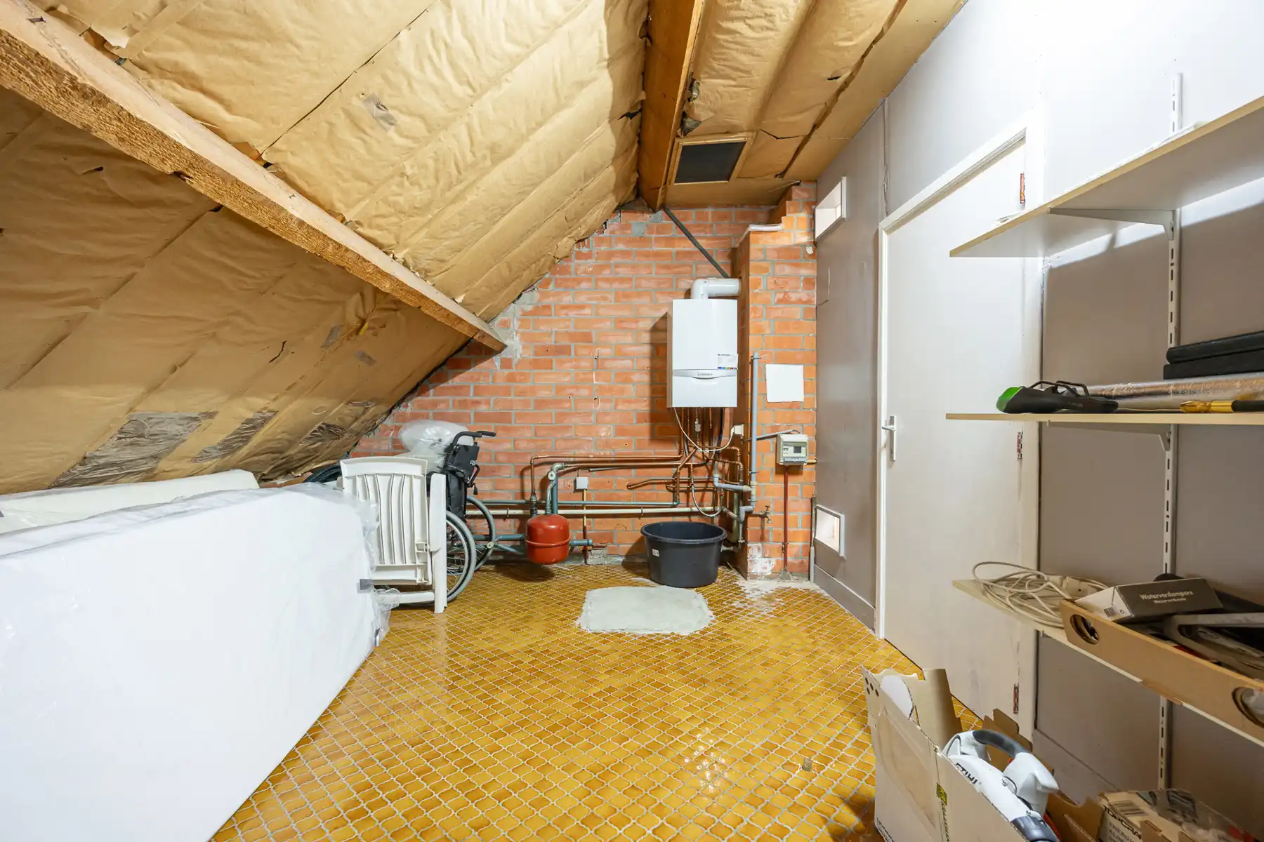 Verrassend ruime woning met 6 slaapkamers en 2 badkamers foto 27